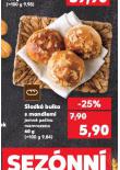 SLADKÁ BULKA S MANDLEMI