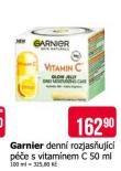 GARNIER DENN ROZJASUJC PE S VITAMNEM C