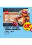 OBALOVANÝ CAMEMBERT S BRUSINKOVOU OMÁČKOU