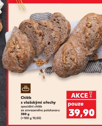 CHL�B S VLA�SK�MI O�ECHY