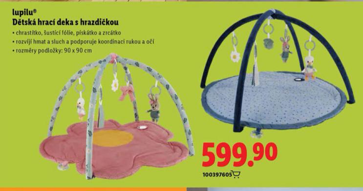 D�TSK� HRAC� DEKA S HRADI�KOU