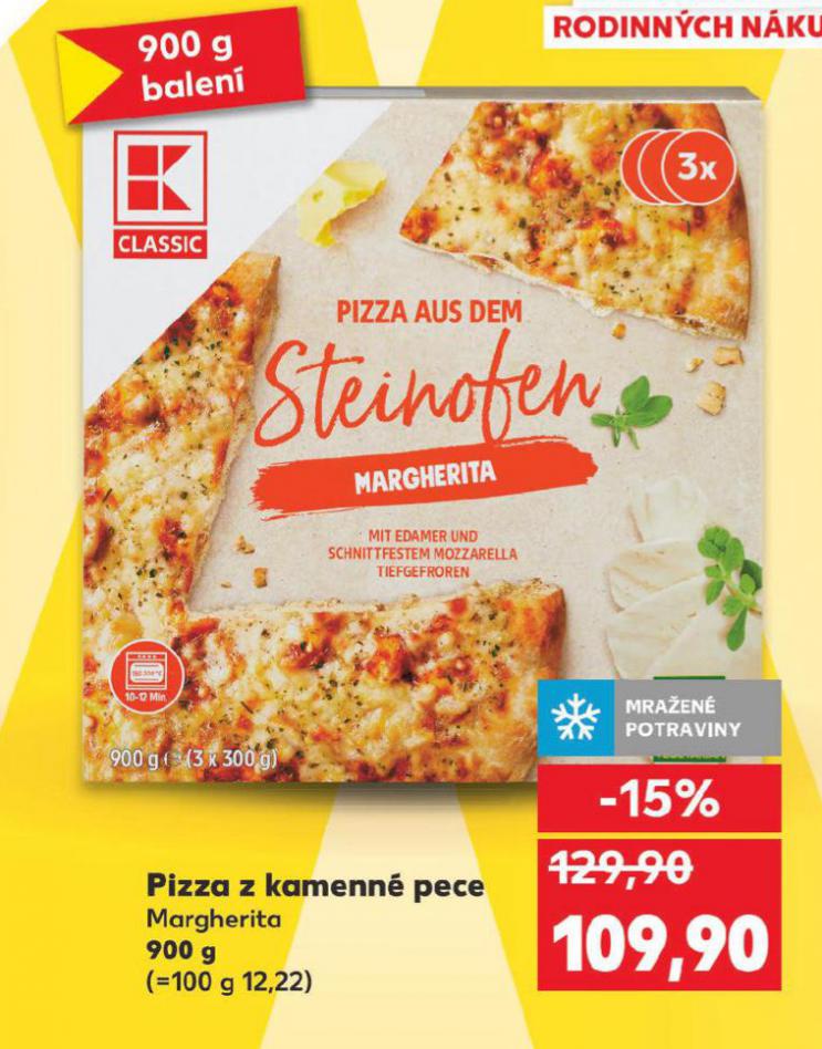 PIZZA Z KAMENNÉ PECE