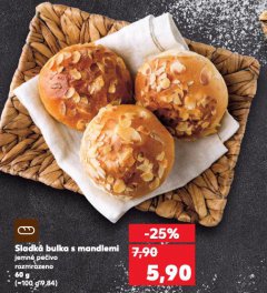 SLADKÁ BULKA S MANDLEMI